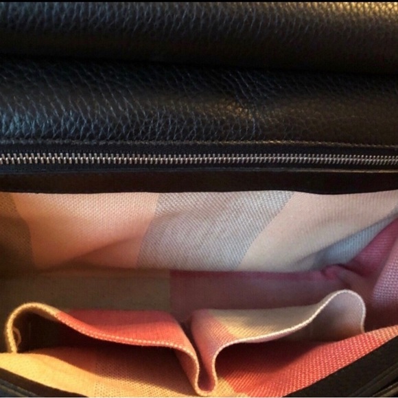 Authentic Gucci Purse - Picture 5 of 5